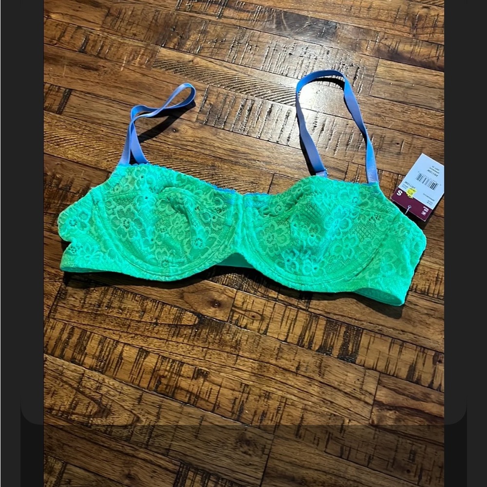 NWT parade small green bra wired 1407